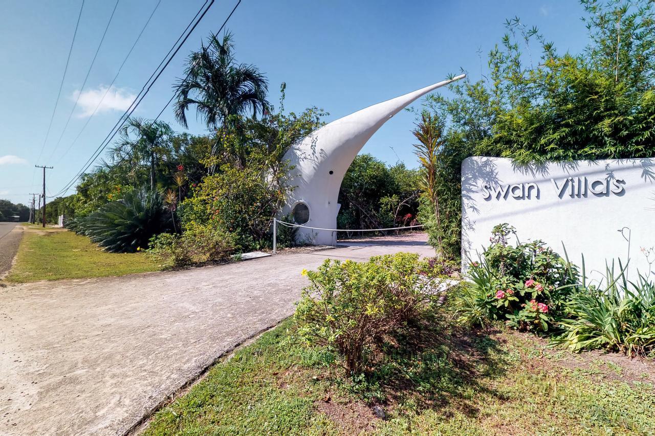 Swan Villas Maya Beach ภายนอก รูปภาพ